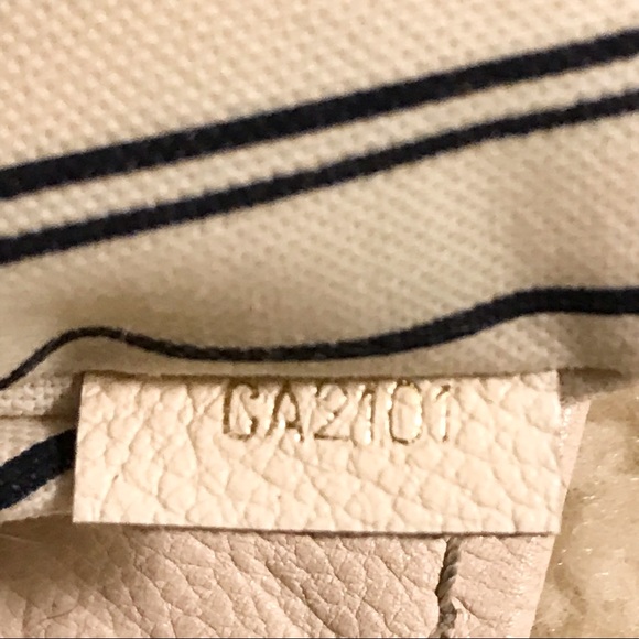 Authentic Louis Vuitton Artsy White Monogram Empreinte Leather Shoulder Bag - Picture 3 of 14